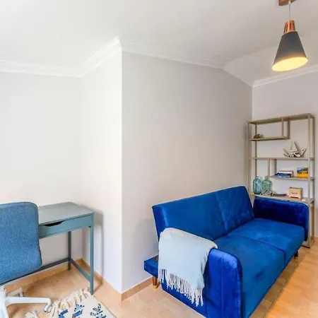 Townhouse Near Lighthouse & Big Waves Appartement *