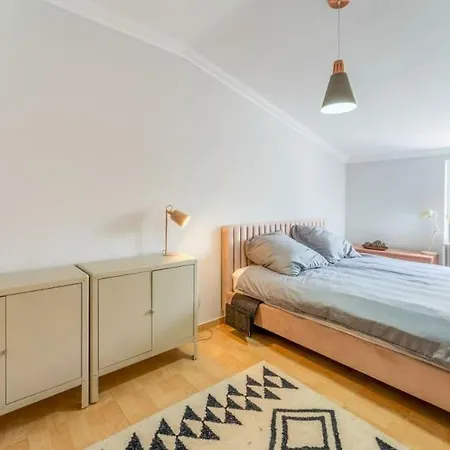 Townhouse Near Lighthouse & Big Waves * Nazare