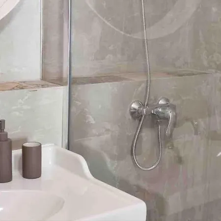 Townhouse Near Lighthouse & Big Waves * Nazaré